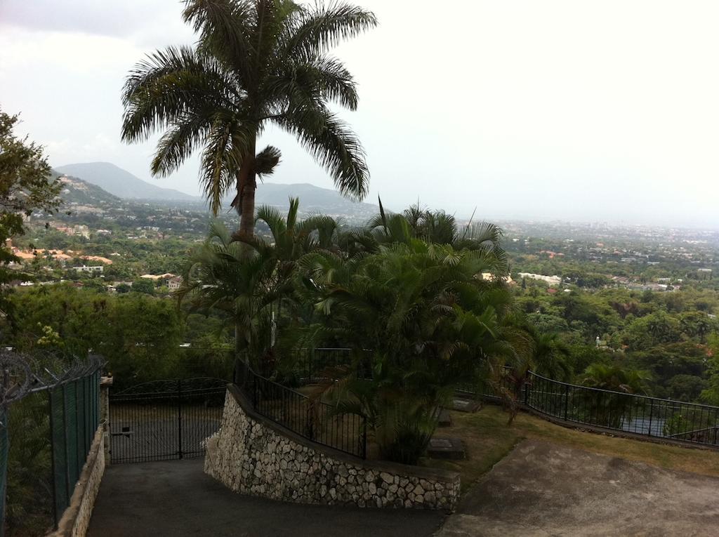 Hill Top Kingston Jamaica Exterior foto